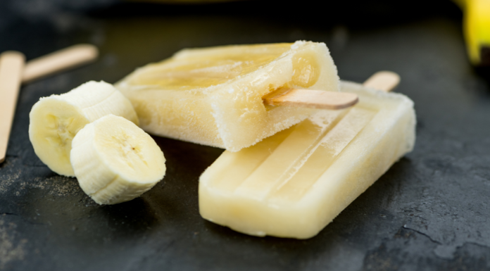 Sugar Free Treat to Beat the Heat: Banana Smoothie Popsicles