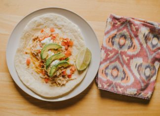 Zesty Shredded Chicken :: A Simple and Delicious 4 Ingredient Recipe lifestyle, albuquerque moms blog, food, recipe, tacos, shredded chicken