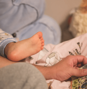 Bilingual Reading Aloud to Infants Bilingual Reading Aloud to Infants