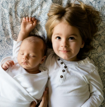 Preparing Older Siblings for a New Baby :: Different, Harder, Better