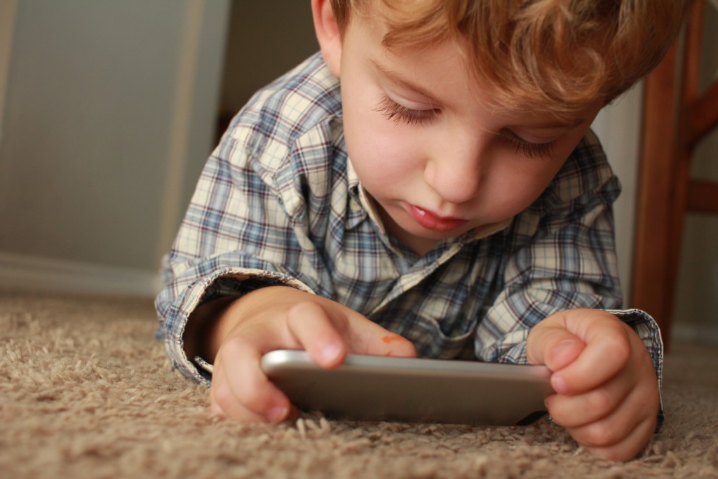 protect smartphone toddler | Albuquerque Moms Blog