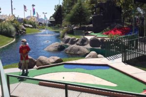 mini golf smaller