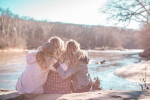 mom friendscourtney-prather-588082-unsplash