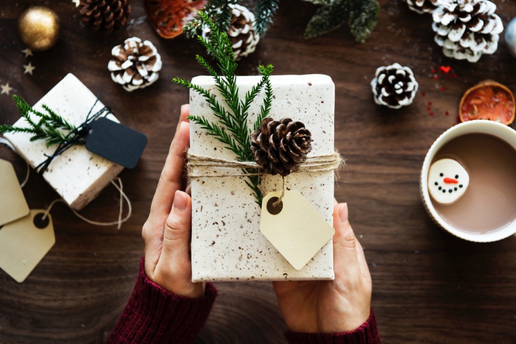 Simple Gifts for the Small Budget: Giving Without Breaking the Bank | Albuquerque Moms Blog