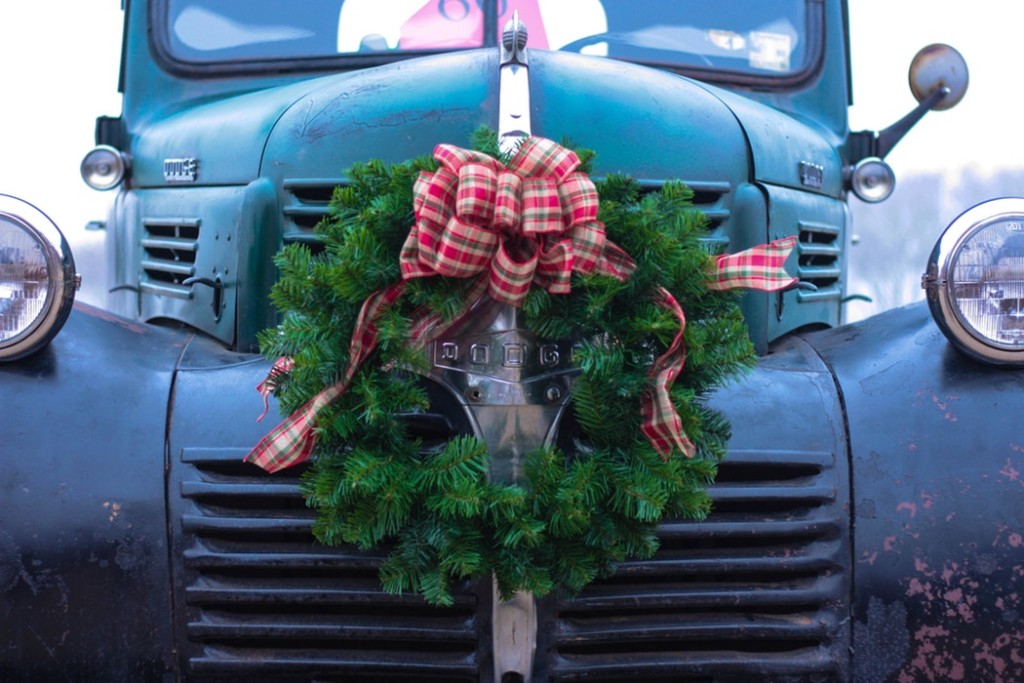 Traditions Change as Life Changes :: Truck Stop Dinners & Fresh Cut Trees from Albuquerque Moms Blog