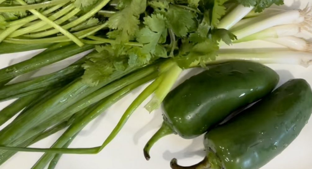 Easy and Delicious 6-Ingredient Salsa