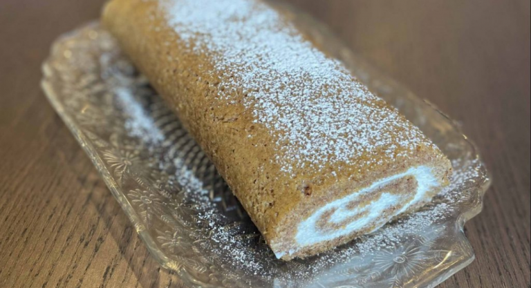 Easy and Delicious Pumpkin Roll