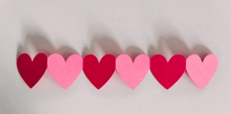 Affordable Porch Décor: Valentine’s Day Edition Affordable Porch Décor: Valentine's Day Edition
