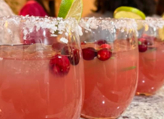 Cheers to this Holiday Margarita Recipe