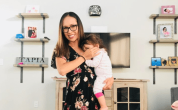 Why I Decided to Throw in the Towel with Breastfeeding Why I Decided to Throw in the Towel with Breastfeeding