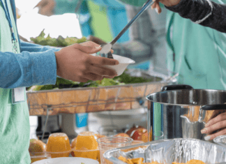 Ways to Give Back as a Family This Holiday Season Ways to Give Back as a Family This Holiday Season
