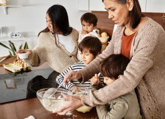 Winter Family Bucket List with Free Printable (and 5 Bonus Ideas!)