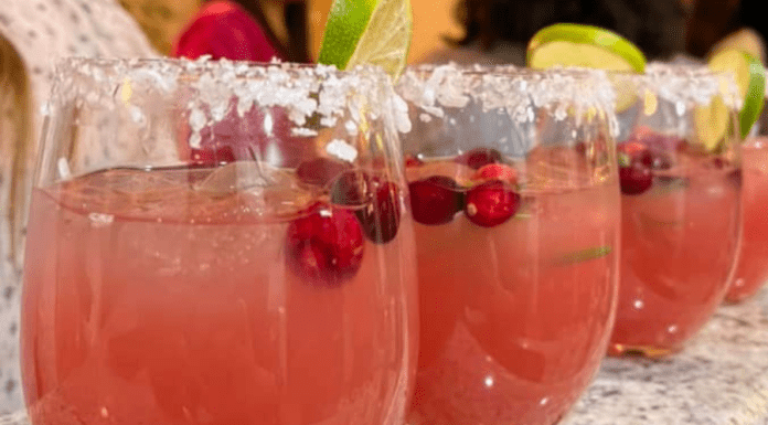 Cheers to this Holiday Margarita Recipe Cheers to this Holiday Margarita Recipe