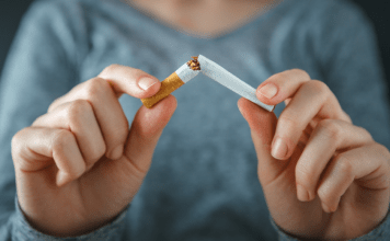 A Supportive Guide to Quit Smoking for Moms and Teens