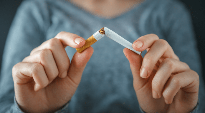 A Supportive Guide to Quit Smoking for Moms and Teens