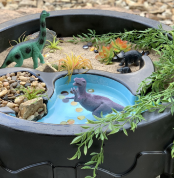 Upcycle Your Water Table Into a Dinosaur World Upcycle Your Water Table Into a Dinosaur World