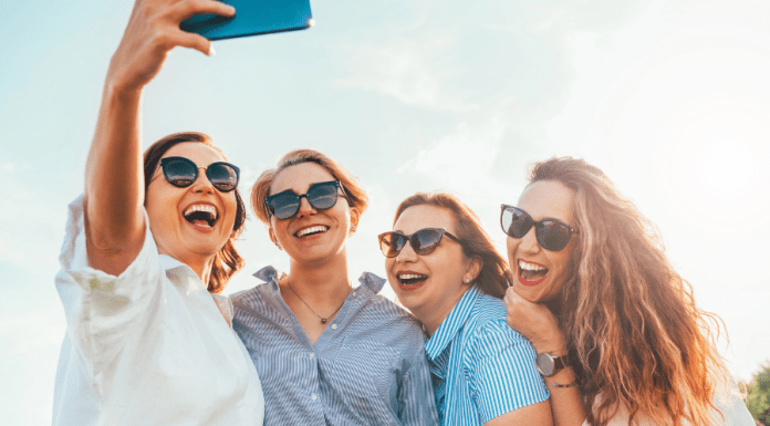 Navigating Friendships as an Adult and Mother Navigating Friendships as an Adult and Mother