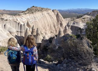 Hike Kasha-Katuwe Tent Rocks with Kids Hiking Kasha-Katuwe Tent Rocks with kids