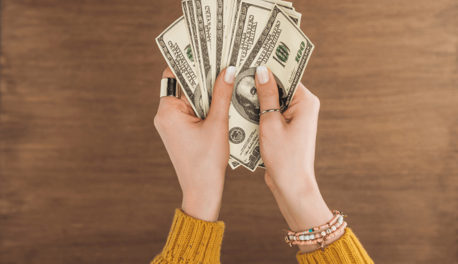 Get Financially Fit this Spring :: A Step-by-Step Guide for Moms