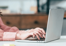 3 AI Hacks for Busy Moms 3 AI Hacks for Busy Moms