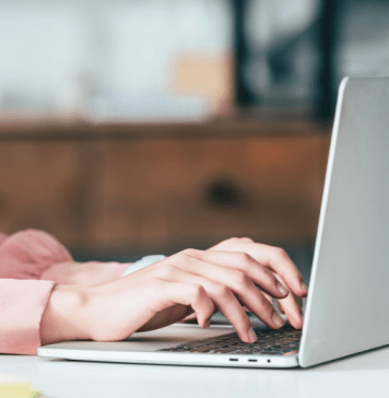 3 AI Hacks for Busy Moms 3 AI Hacks for Busy Moms