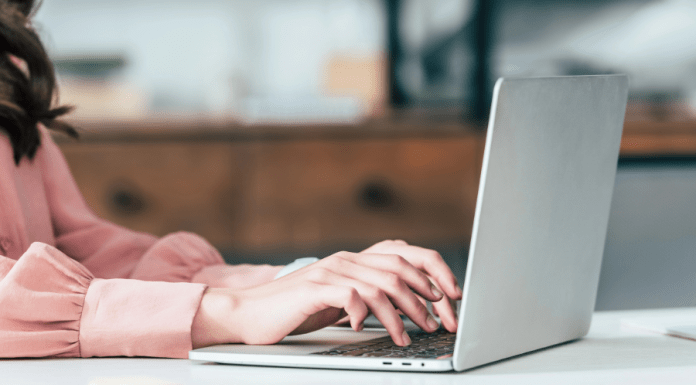 3 AI Hacks for Busy Moms 3 AI Hacks for Busy Moms