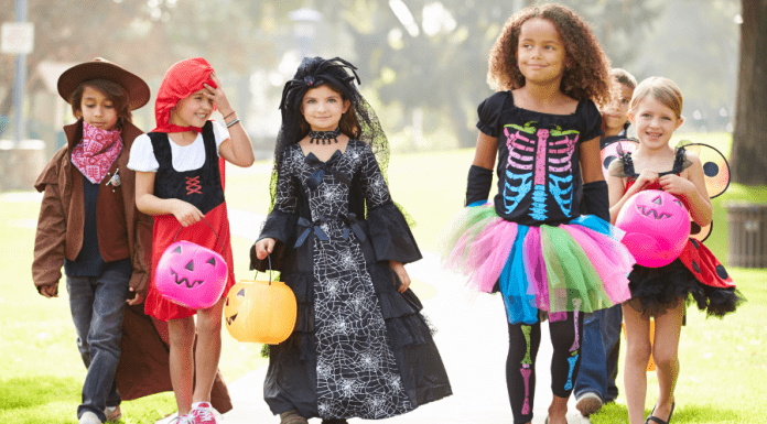 Simple, Quick, and Affordable Costume Ideas + Tips Simple, Quick, and Affordable Costume Ideas